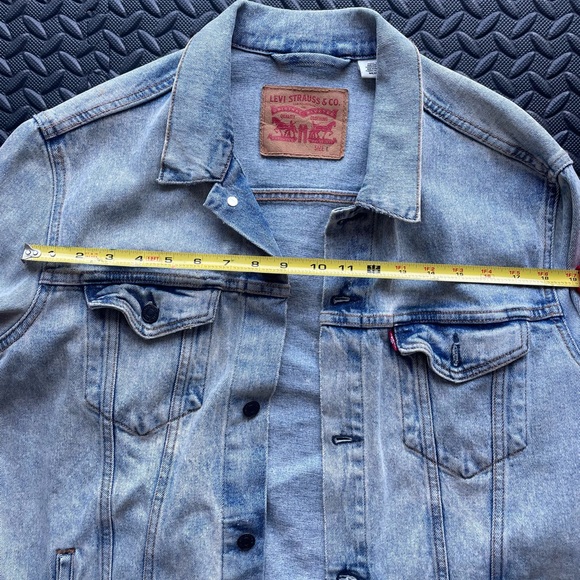GREAT CONDITION LEVI DENIM JACKET - Picture 3 of 6